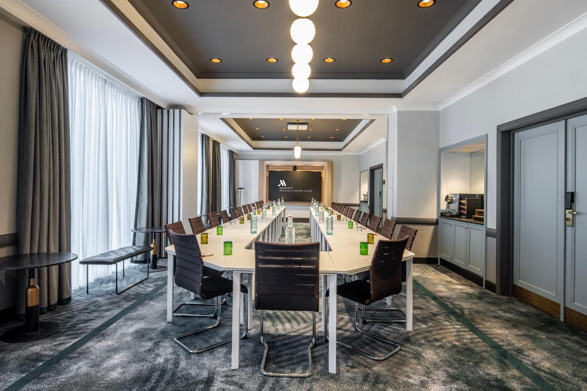 Brussels Marriott Hotel Grand Place Bagian luar foto