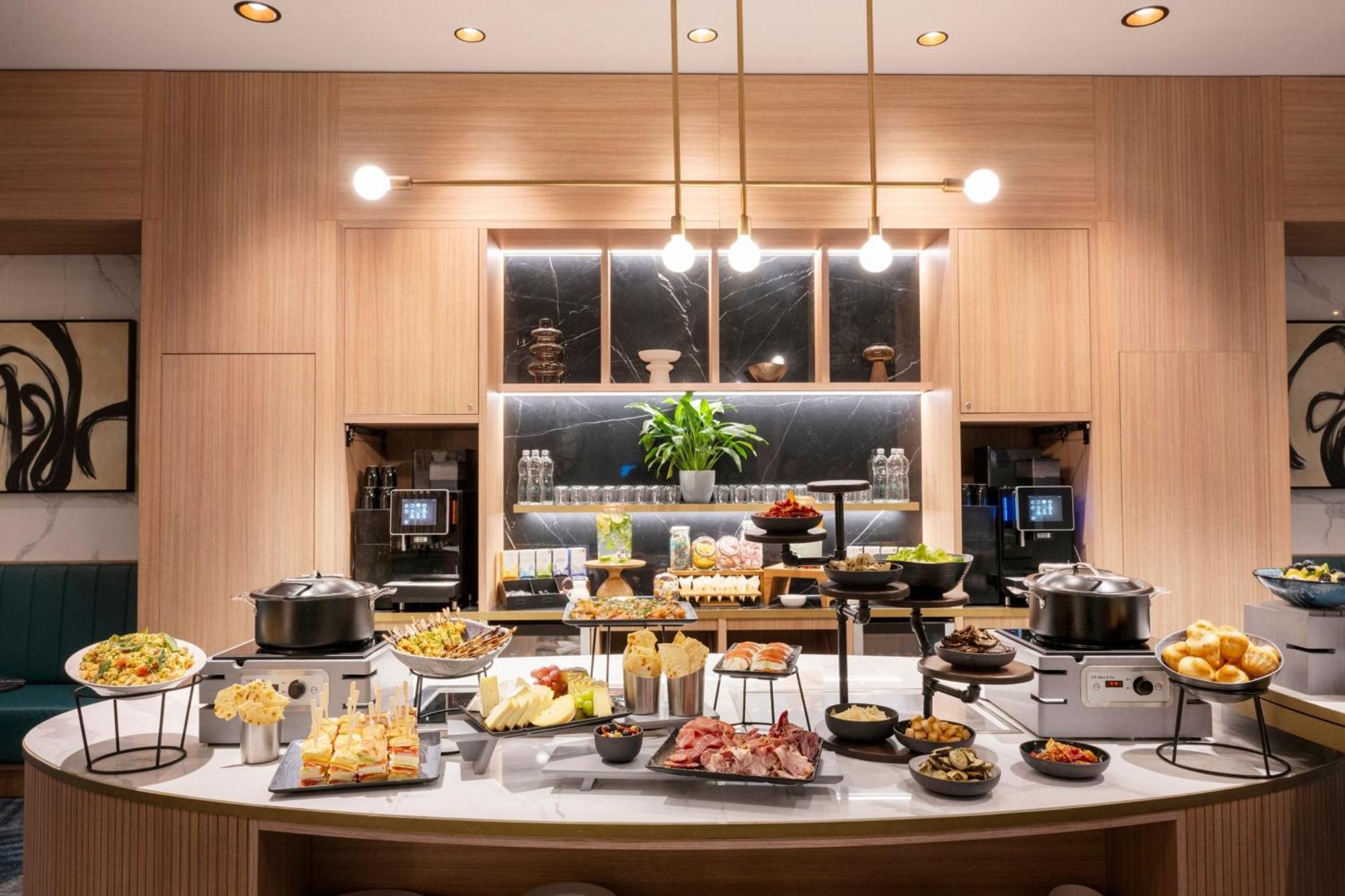 Brussels Marriott Hotel Grand Place Bagian luar foto