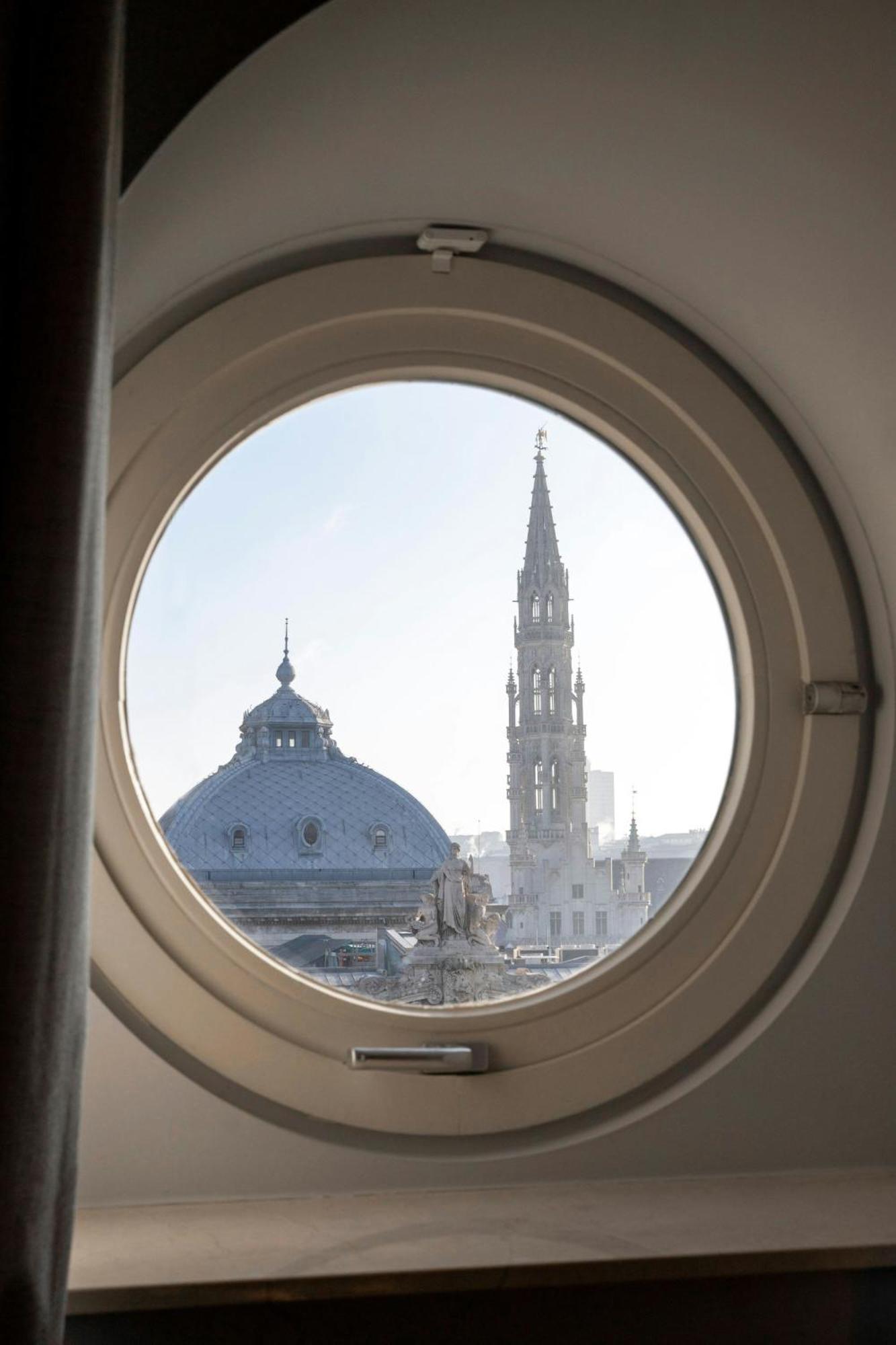 Brussels Marriott Hotel Grand Place Bagian luar foto